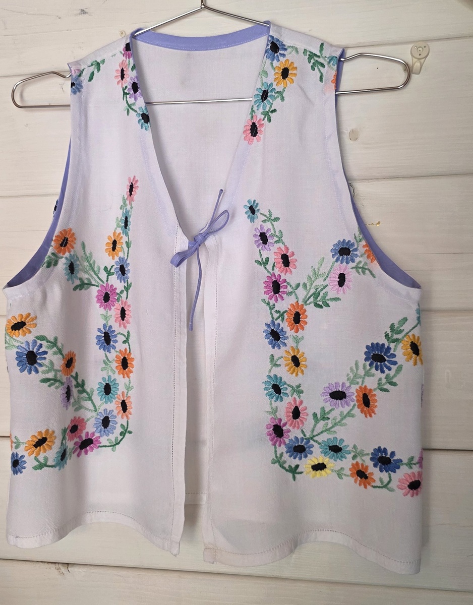 Tie front embroidered vest top